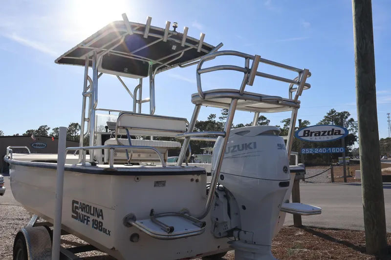 Slide: The Image of Carolina 1980 DLX w/ 2024 DF90ATLW5 (2HRS) 2003 - 3