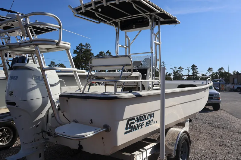 Slide: The Image of Carolina 1980 DLX w/ 2024 DF90ATLW5 (2HRS) 2003 - 4