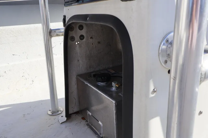 Slide: The Image of Carolina 1980 DLX w/ 2024 DF90ATLW5 (2HRS) 2003 - 8