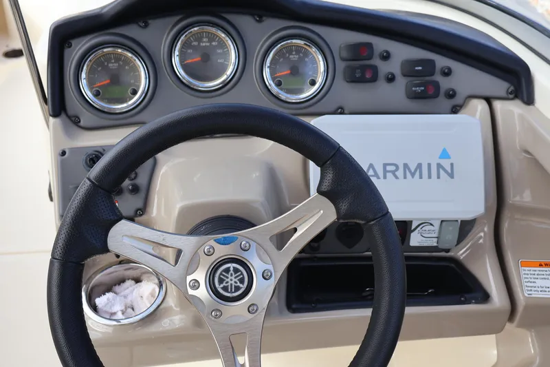 Slide: The Image of Yamaha YAMAHA 242 LIMITED 2014 - 11