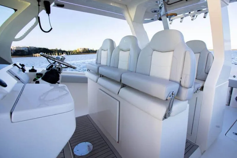 Slide: The Image of 2023-Scout-425-LXF-MarineMax - 6