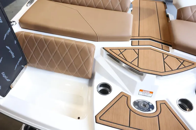 Slide: The Image of Tigé Z3 2021 - 60