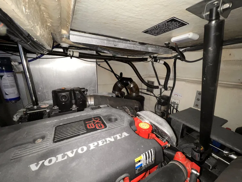 Slide: The Image of Regal Commodore 4260 2005 - 57