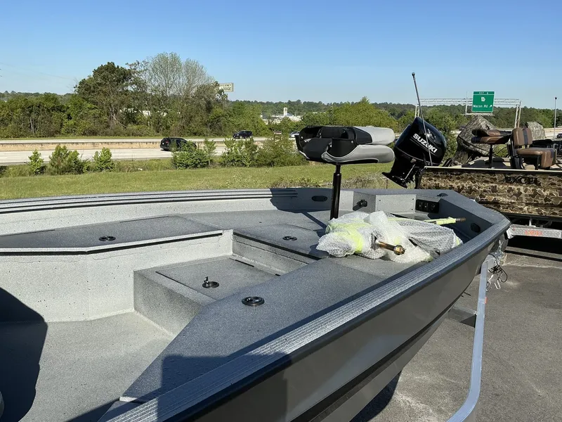 Slide: The Image of Excel 220 Bay Pro Elite 2025 - 10