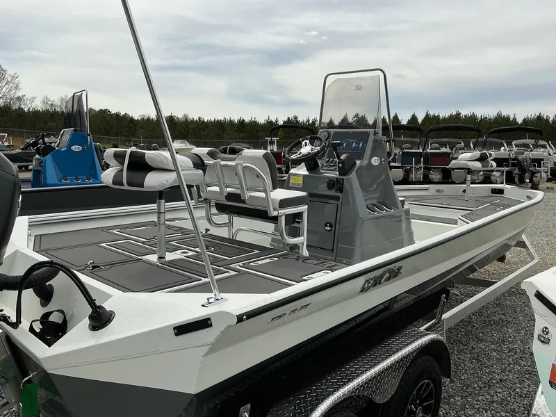 Slide: The Image of Excel 230 Bay Pro 2025 - 7