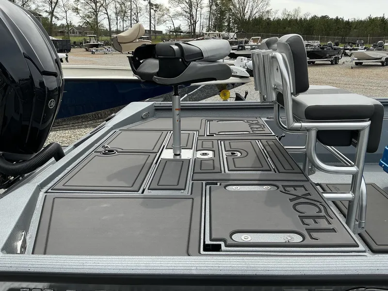 Slide: The Image of Excel 220 Bay Pro Elite 2025 - 7