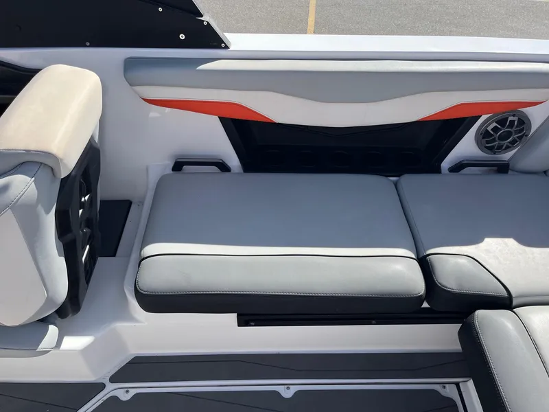 Slide: The Image of Axis Wake Research T220 2022 - 22