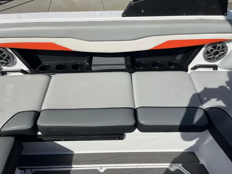 Slide: The Image of Axis Wake Research T220 2022 - 26