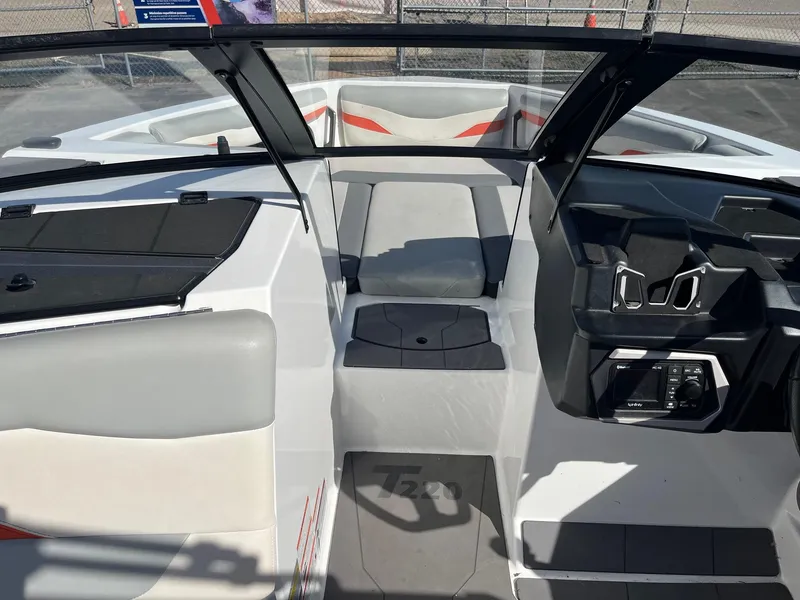 Slide: The Image of Axis Wake Research T220 2022 - 31