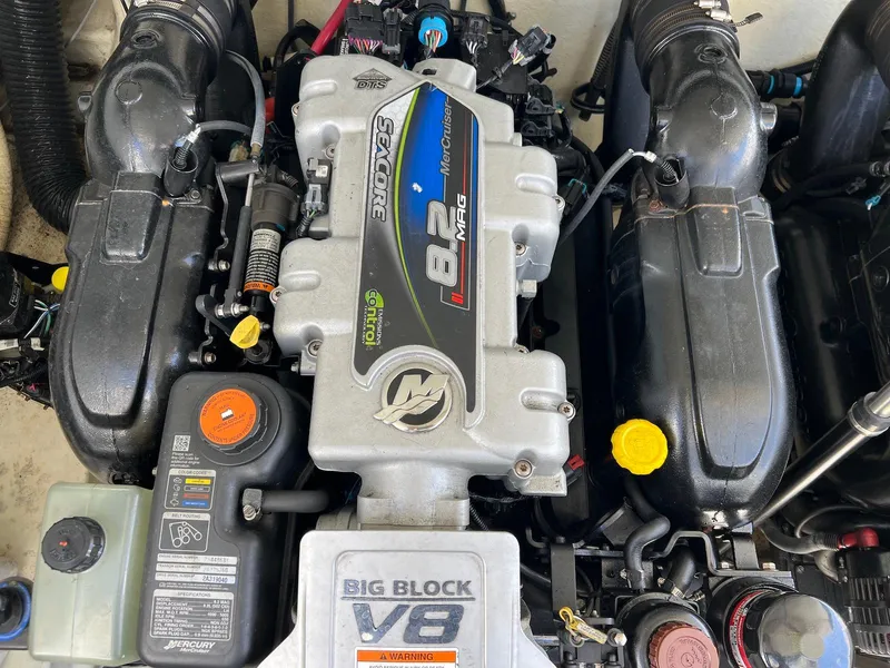 Slide: The Image of Engine of a 2015 Formula 350 Crossover Bowrider, featuring a powerful 8.2L V8. - 32