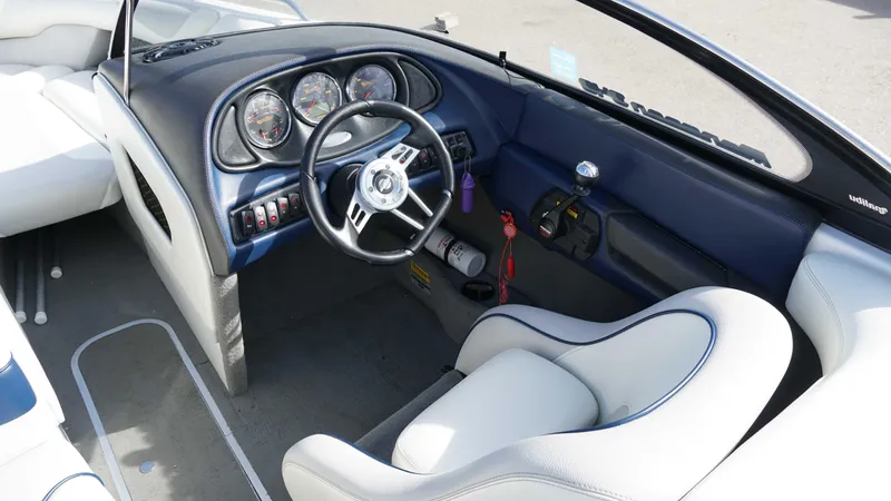 Slide: The Image of Malibu Sunsetter 21XTI 2005 - 13