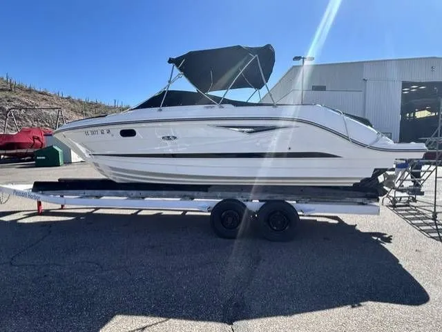 Slide: The Image of Sea Ray SLX 250 2019 - 4