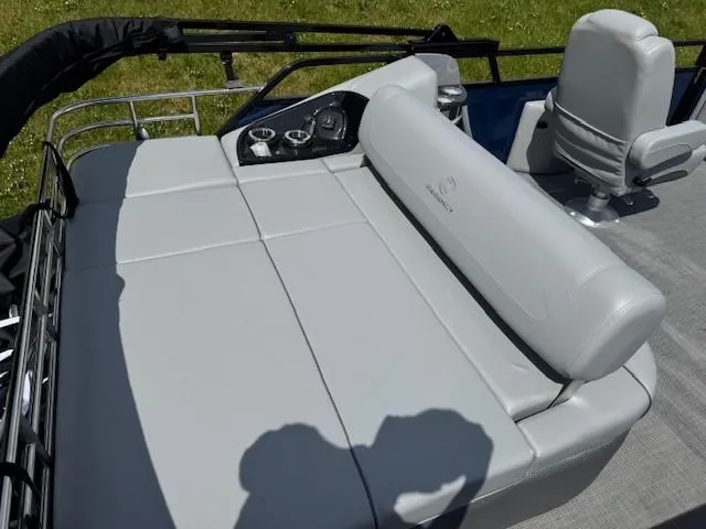 Slide: The Image of Regency 230 LE3 Sport 2025 - 72