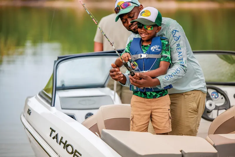 Slide: The Image of Tahoe 185 S 2025 - 75