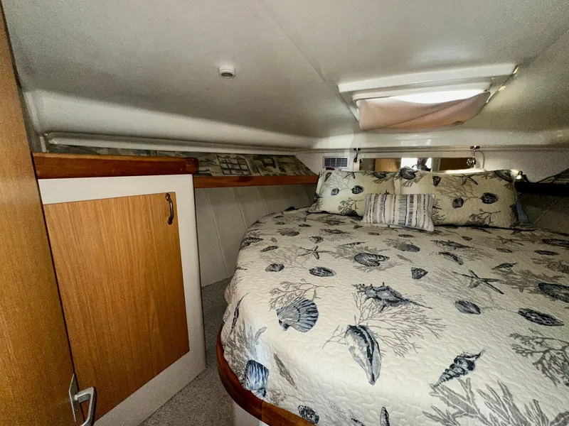 Slide: The Image of Mainship 40 Sedan Bridge 1996 - 51