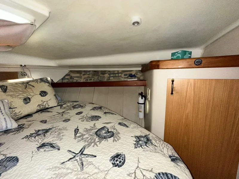 Slide: The Image of Mainship 40 Sedan Bridge 1996 - 54