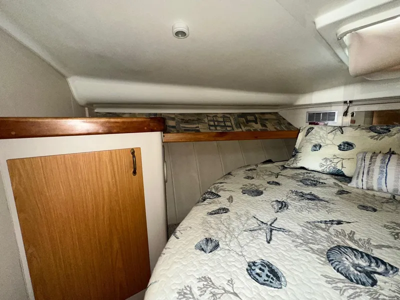 Slide: The Image of Mainship 40 Sedan Bridge 1996 - 55