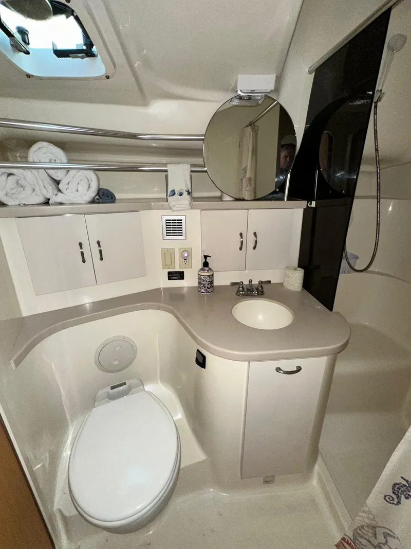 Slide: The Image of Mainship 40 Sedan Bridge 1996 - 57