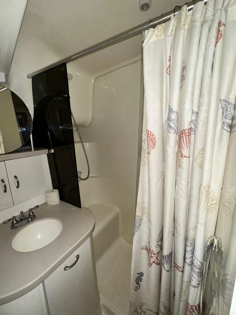 Slide: The Image of Mainship 40 Sedan Bridge 1996 - 58