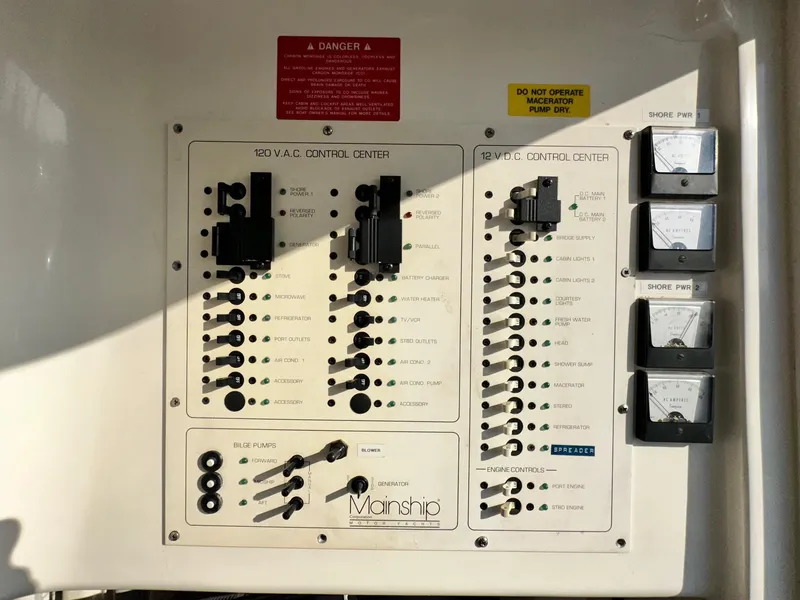 Slide: The Image of Mainship 40 Sedan Bridge 1996 - 72