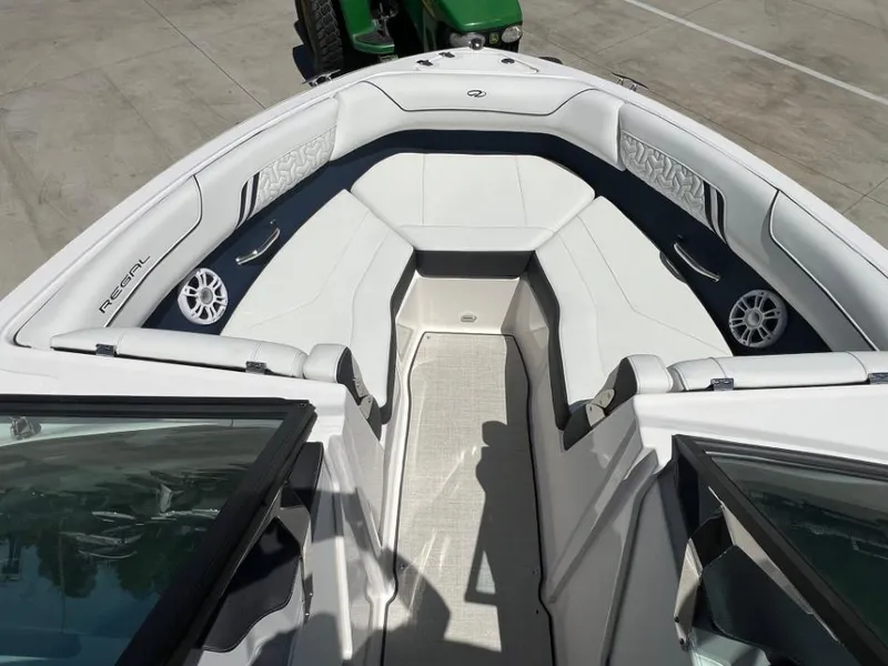 Slide: The Image of Regal LS2 Surf Ultimate 2025 - 12