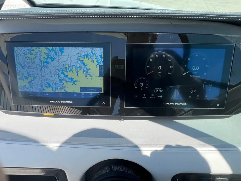 Slide: The Image of Regal LS2 Surf Ultimate 2025 - 15