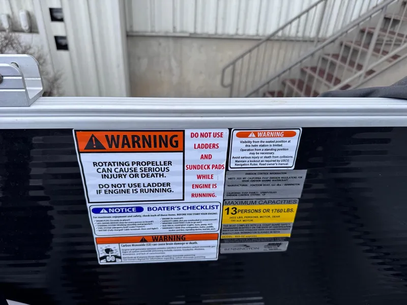 Slide: The Image of Bennington 23SSRX Express Tri 2020 - 14