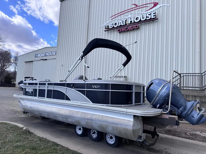 Slide: The Image of Bennington 23SSRX Express Tri 2020 - 3