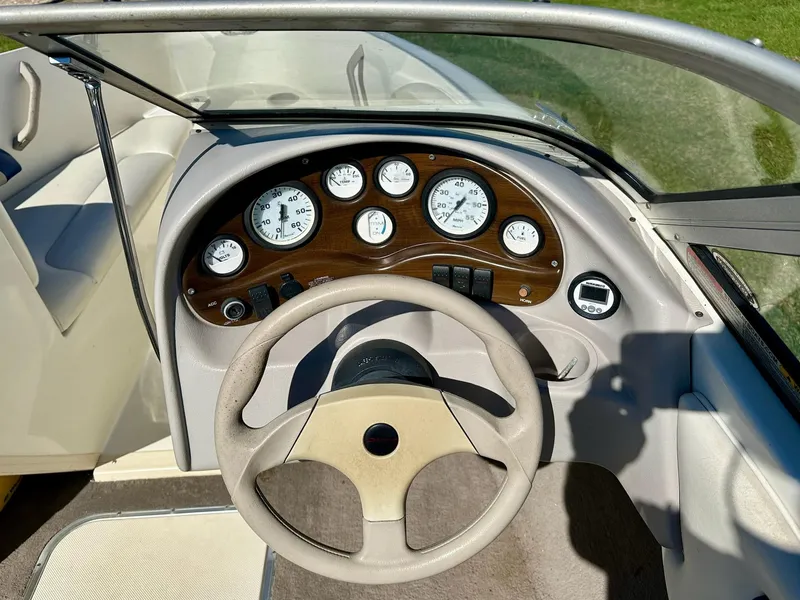 Slide: The Image of Stingray RX 180 2004 - 11