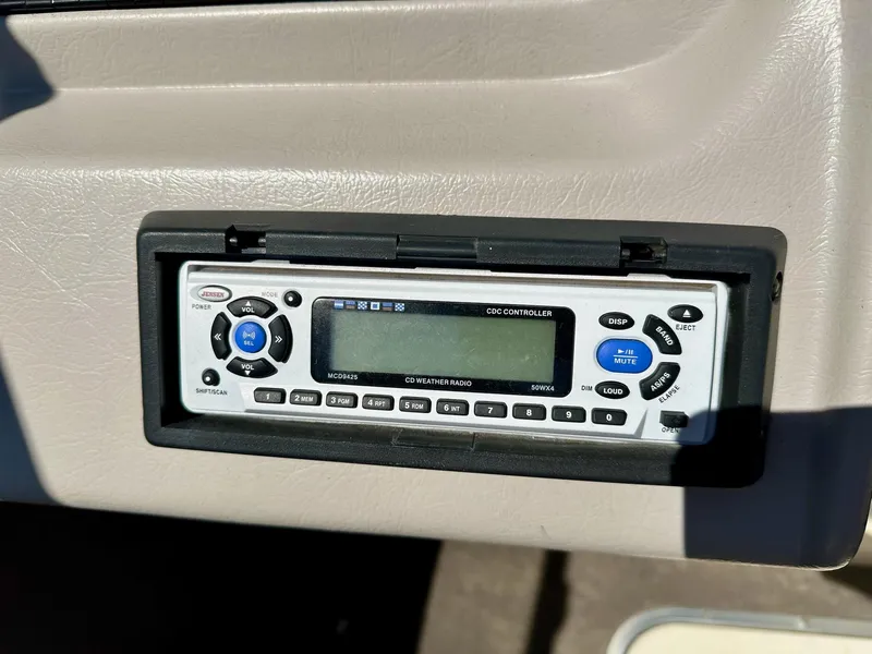 Slide: The Image of Stingray RX 180 2004 - 15