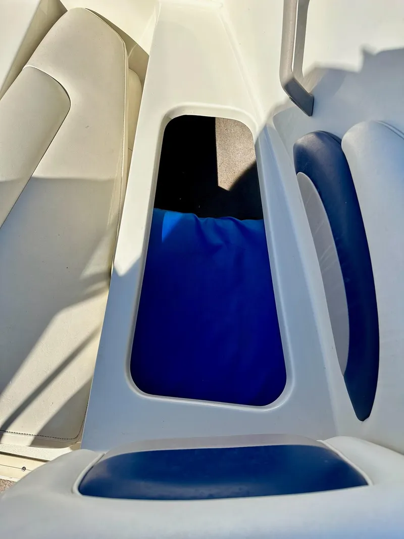 Slide: The Image of Stingray RX 180 2004 - 8