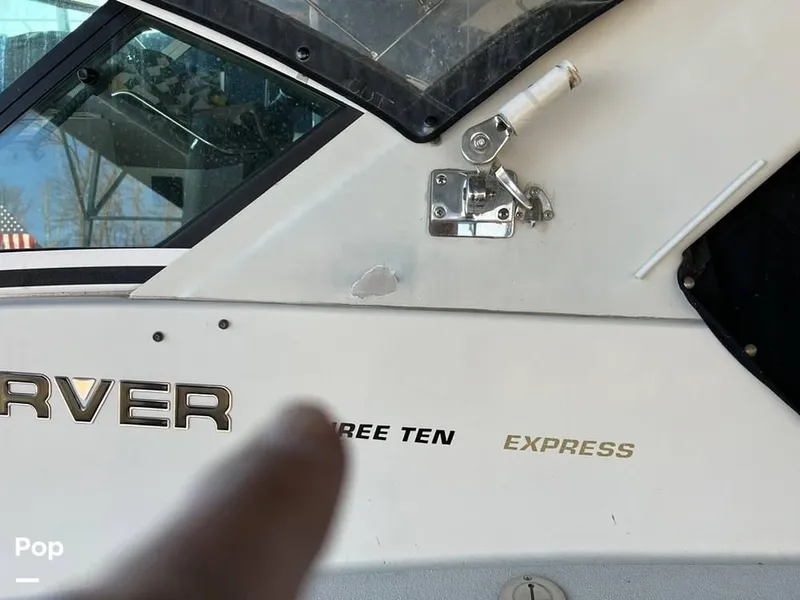 Slide: The Image of 1997 Carver 310 Express for sale in Bloomington, IN - 23