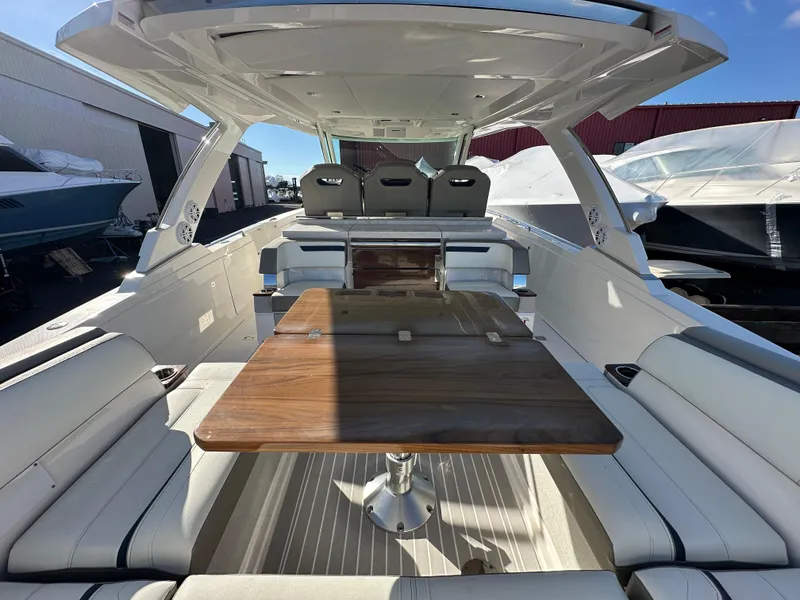 Slide: The Image of Tiara 38 LS 2022 - 12