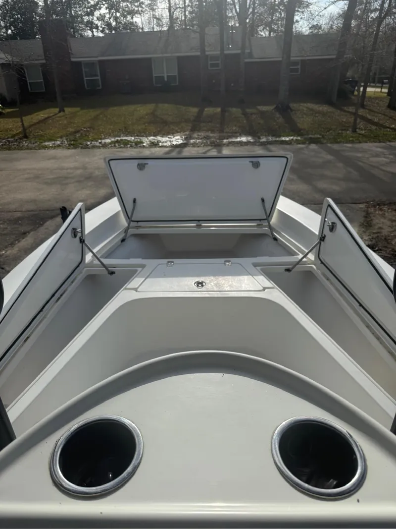 Slide: The Image of Piranha Casador B2200 2018 - 9