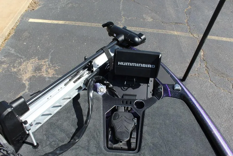 Slide: The Image of 2025 Skeeter FXR21L boat with Humminbird fish finder on deck. - 20