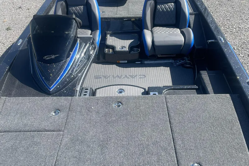 Slide: The Image of 2025 Caymas CX 20 PRO boat interior with dual seats and sleek design. - 3
