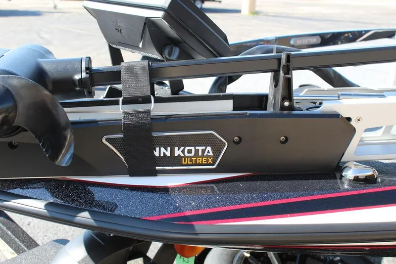 Slide: The Image of 2025 Skeeter FXR21L with Minn Kota Ultrex trolling motor, close-up view. - 10