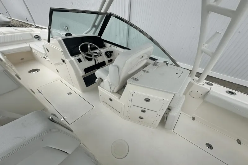 Slide: The Image of Cobia 240 DC 2023 - 9