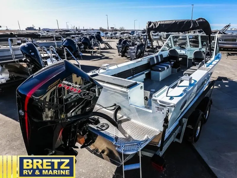 Slide: The Image of 2024 Sea Runner 210 SRET boat with Mercury engine at Bretz RV & Marine dealership. - 7