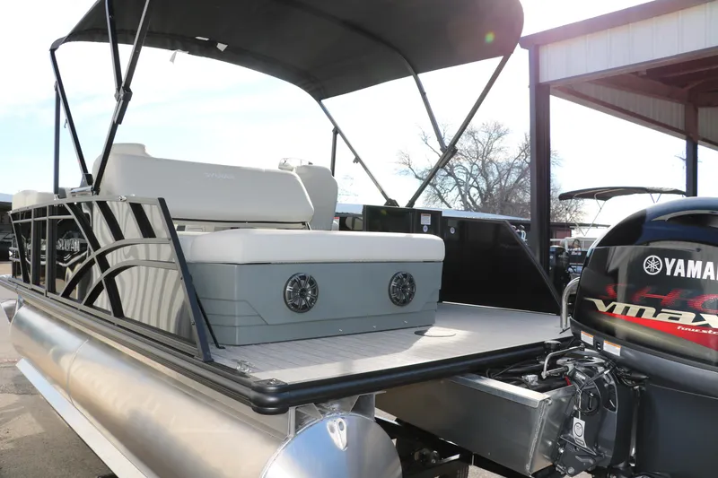 Slide: The Image of 2025 Sylvan 820 CLZ DH Premium Pontoon with Yamaha VMAX engine, rear seating view. - 33