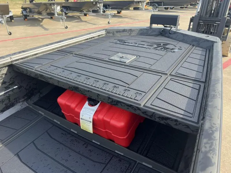 Slide: The Image of Gator-Tail 18/60 Extreme Series 2025 - 10