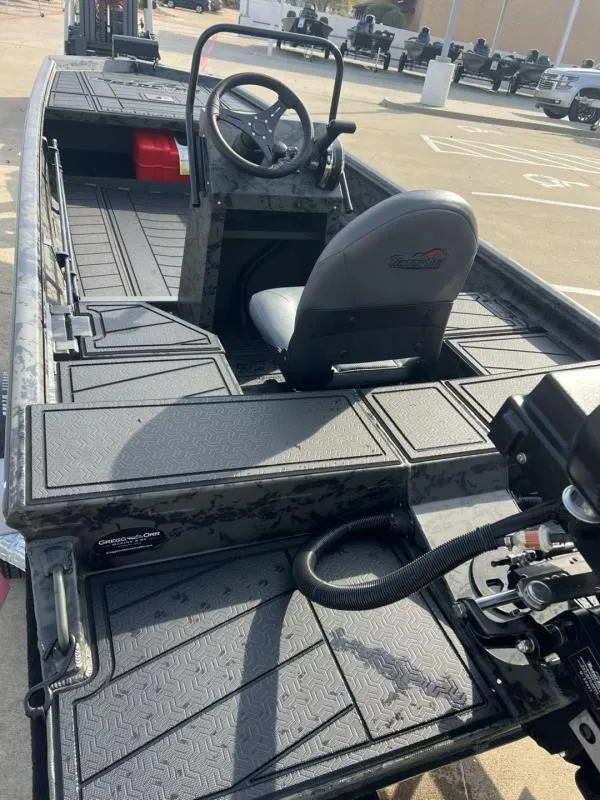 Slide: The Image of Gator-Tail 18/60 Extreme Series 2025 - 17