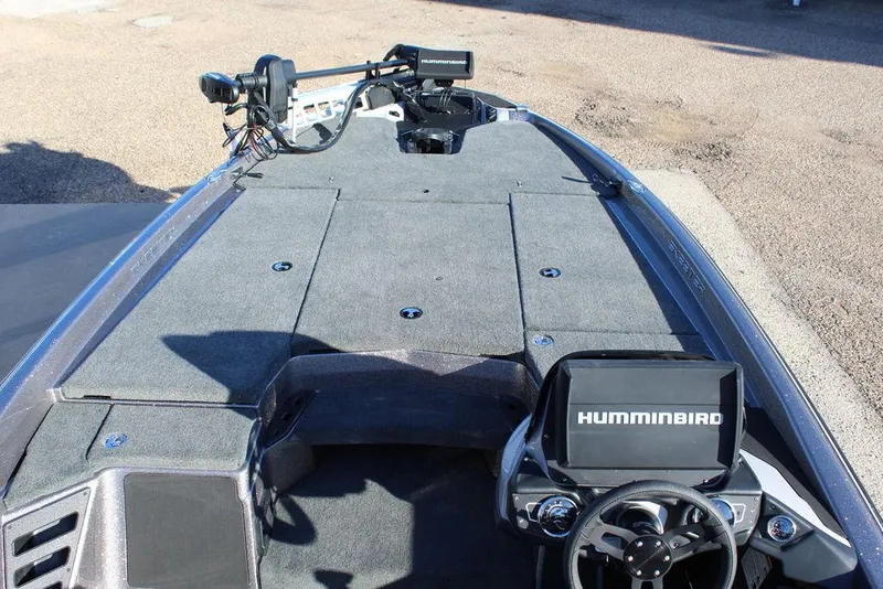Slide: The Image of 2025 Skeeter ZXR20 boat deck with Humminbird electronics and trolling motor. - 12
