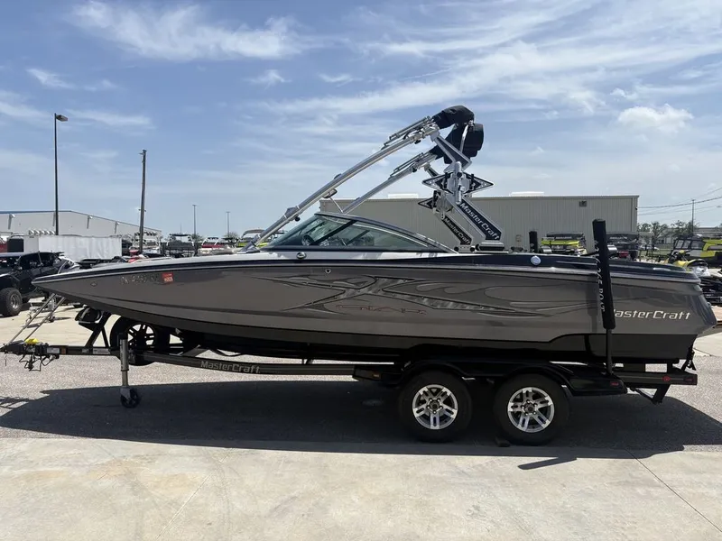 Slide: The Image of MasterCraft X-Star 2009 - 3