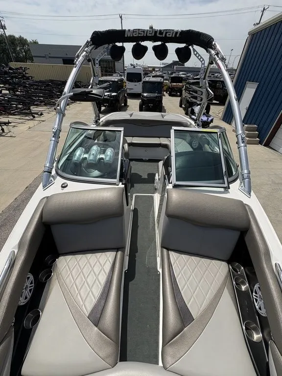 Slide: The Image of MasterCraft X-Star 2009 - 21