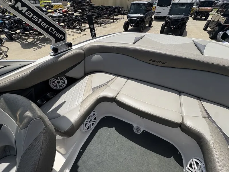 Slide: The Image of MasterCraft X-Star 2009 - 25