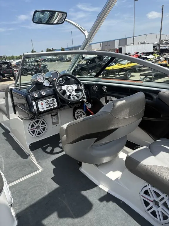 Slide: The Image of MasterCraft X-Star 2009 - 8