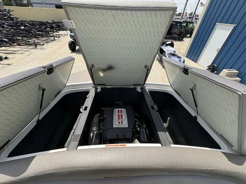 Slide: The Image of MasterCraft X-Star 2009 - 27