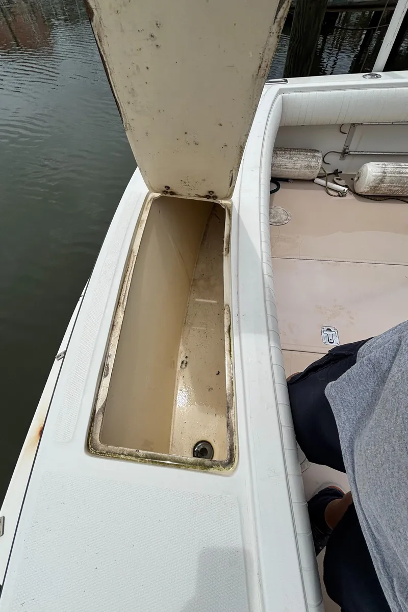 Slide: The Image of Albemarle 275 Express 1996 - 15