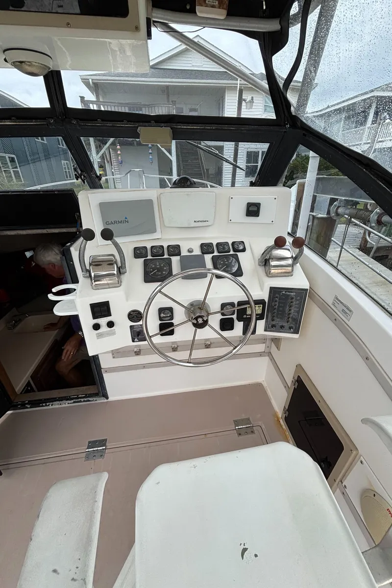 Slide: The Image of Albemarle 275 Express 1996 - 6